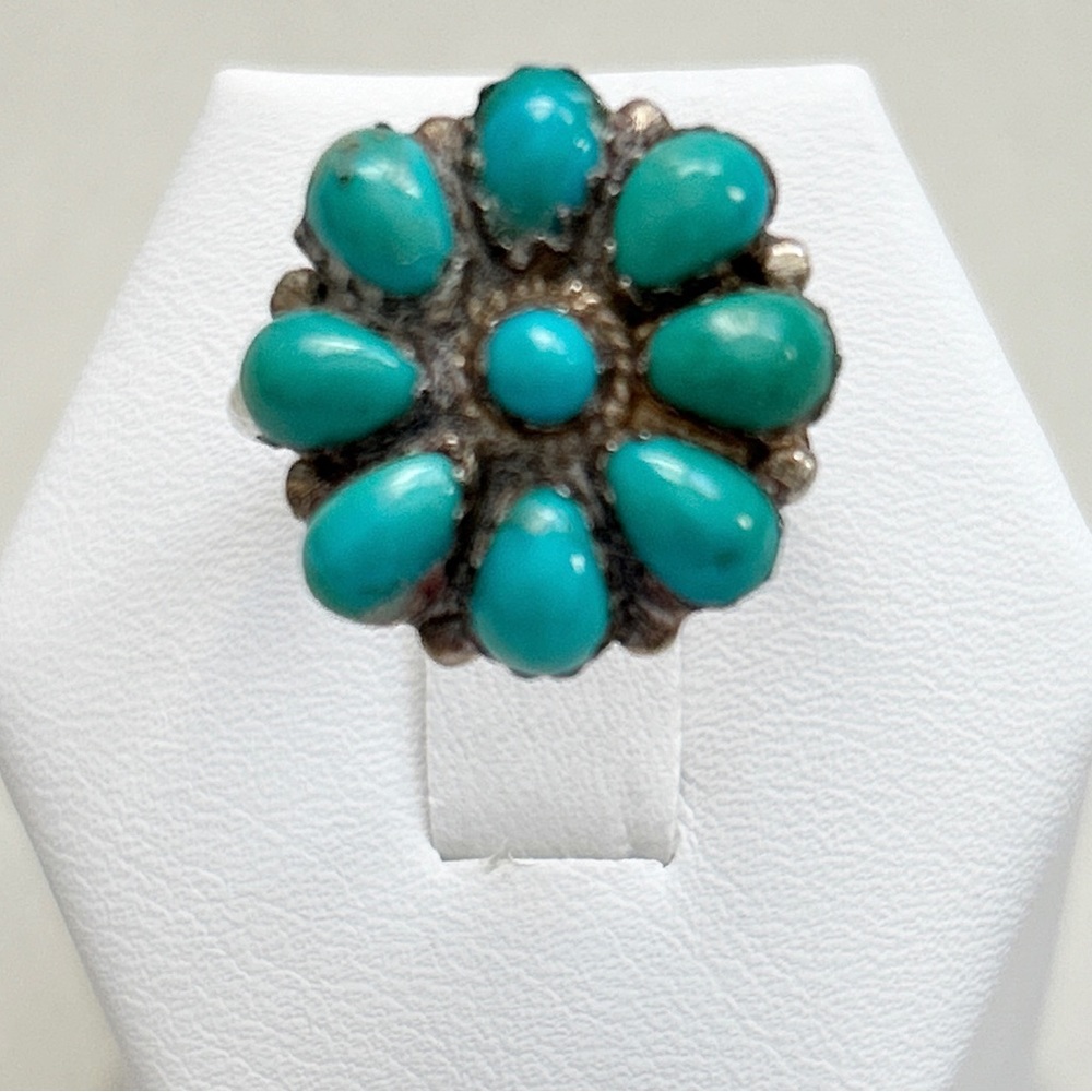 Vintage Signed Eriacho Zuni Turquoise Flower Sterling Silver Ring - Picture 3 of 15